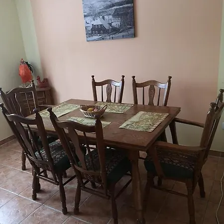 Dom wakacyjny Leśniczówka *